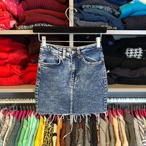 Berhska blue raw hem 4 pocket high rise jean skirt size 00